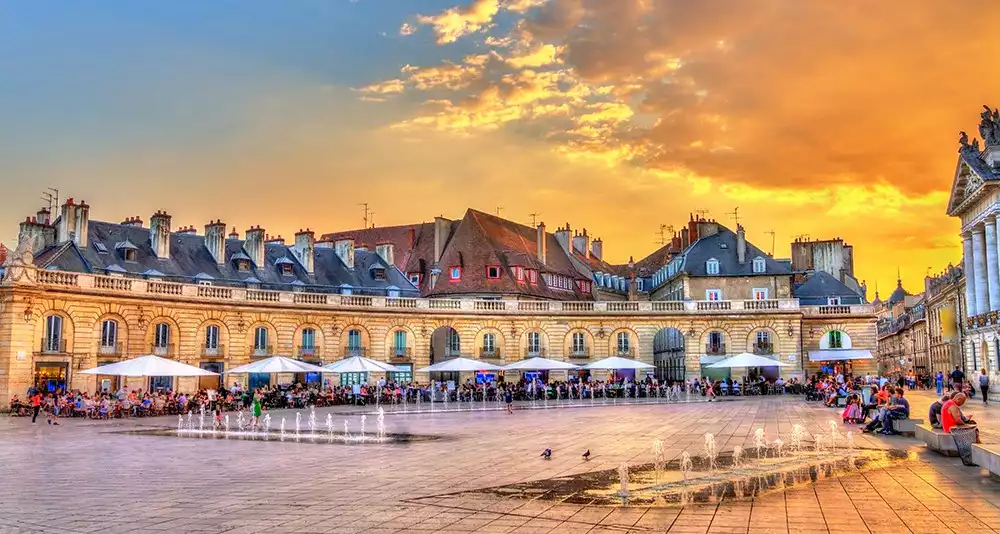 Dijon, ville de la moutarde & de la Tech