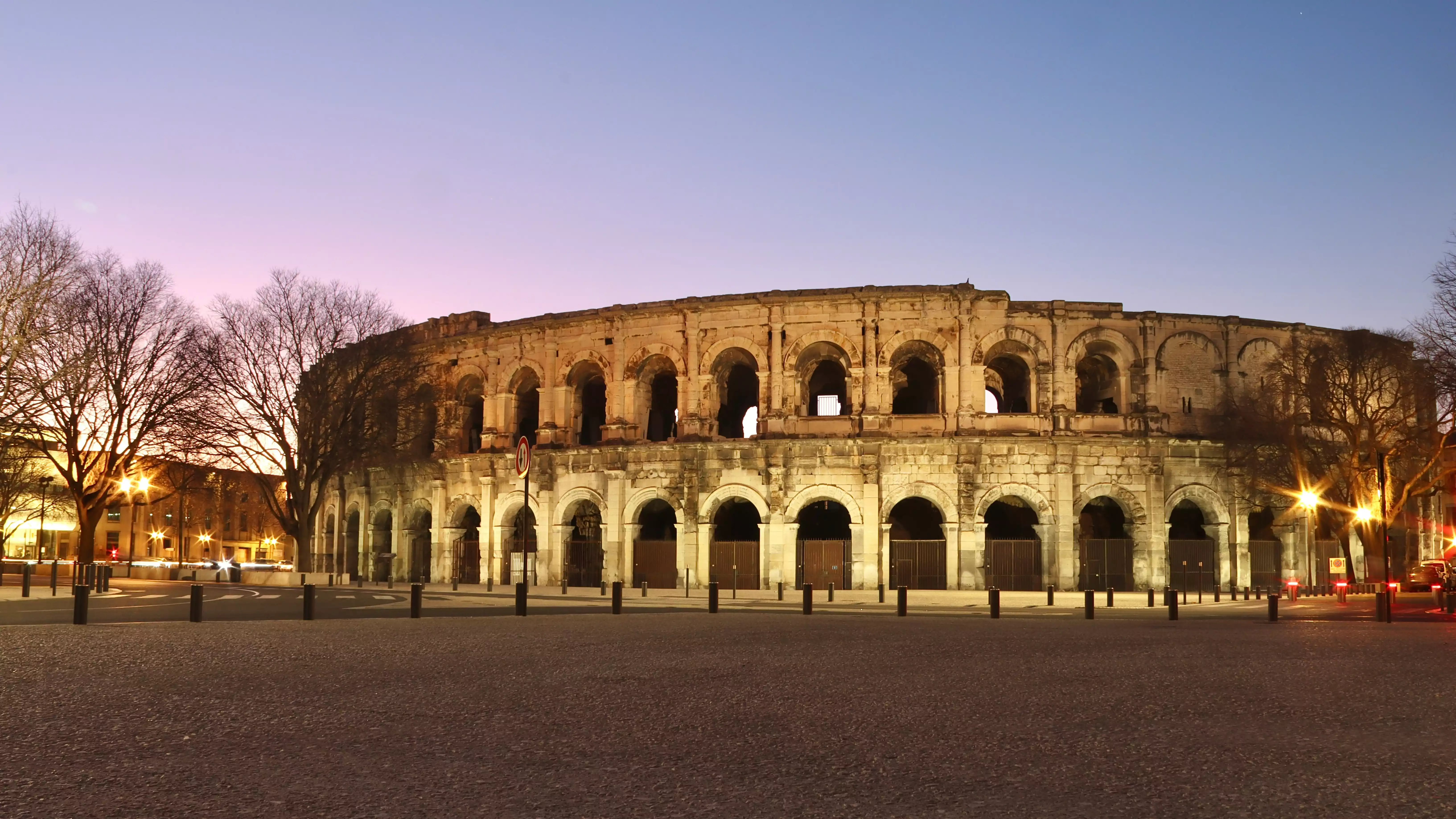 Nîmes, arènes antiques et Tech moderne
