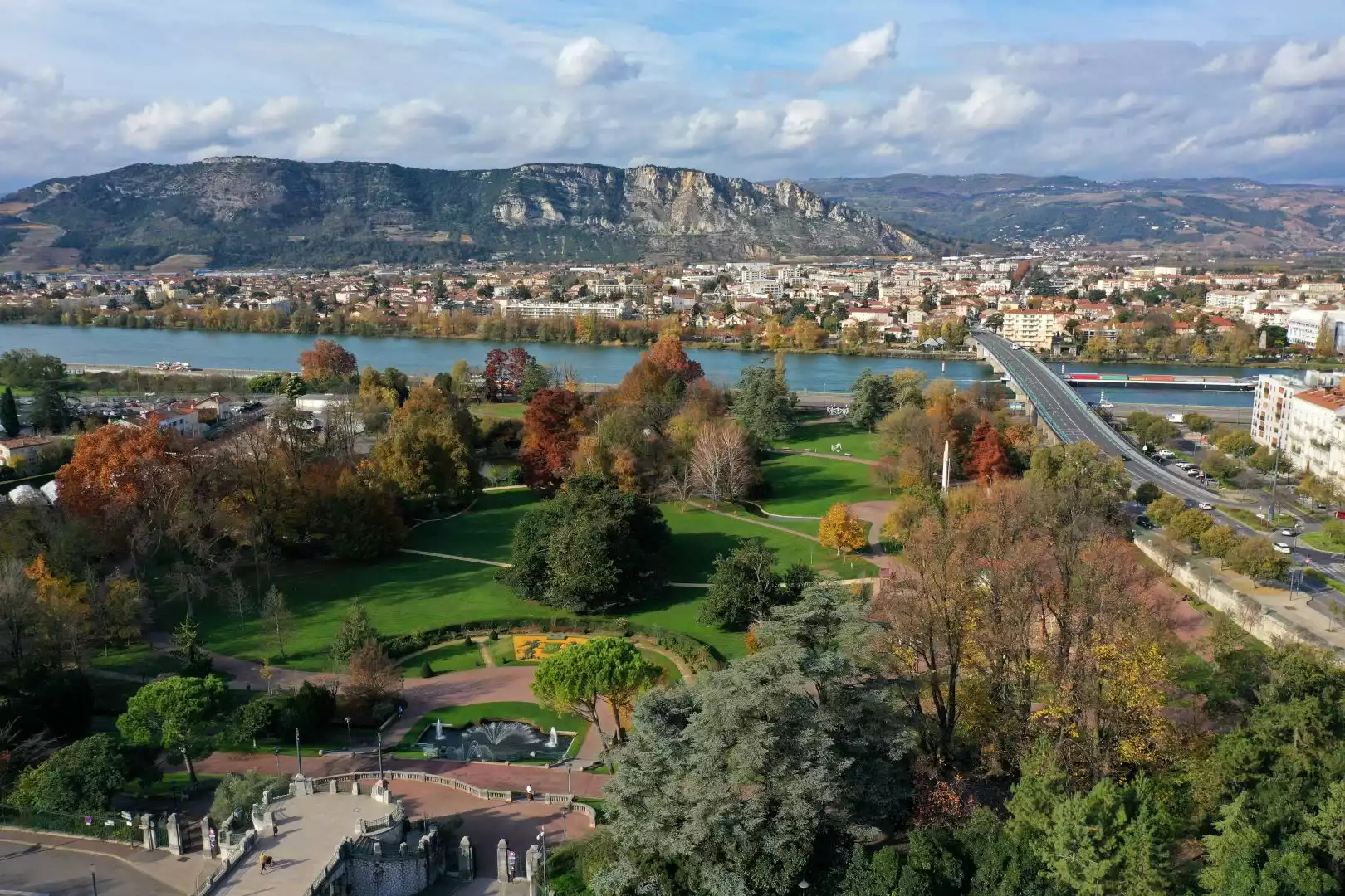 Valence, Carrefour de la Drôme & de la Tech